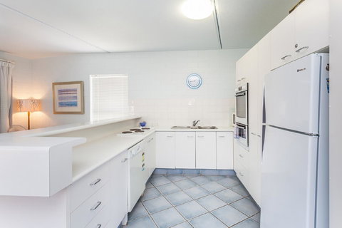 The Islander - Accommodation Main Beach 7