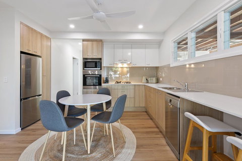 Day Dreaming - Accommodation Main Beach 3