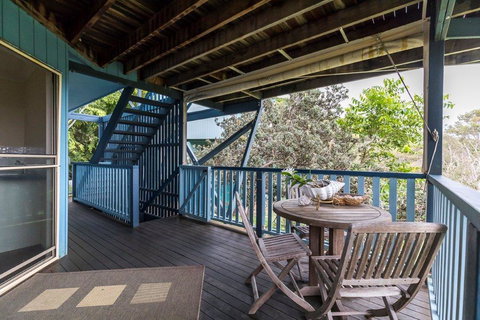 Blue House - Accommodation Main Beach 3