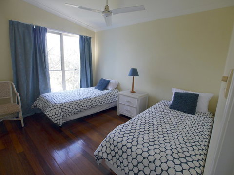 Blue House - Accommodation Main Beach 13