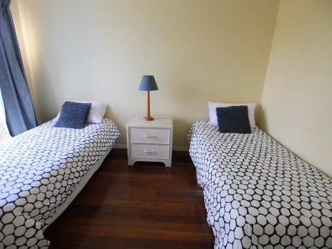 Blue House - Accommodation Main Beach 14