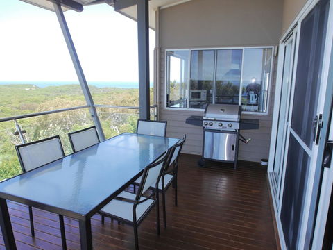 Blue Water Views 1 - Accommodation Main Beach 14