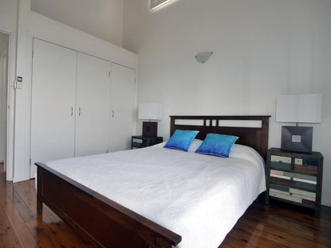 Blue Water Views 1 - Accommodation Main Beach 10