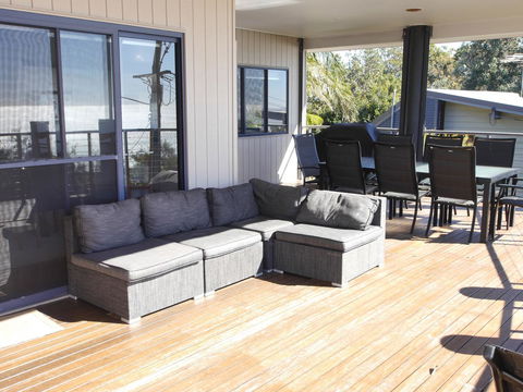 A Tequila Sunrise - Accommodation Main Beach 4