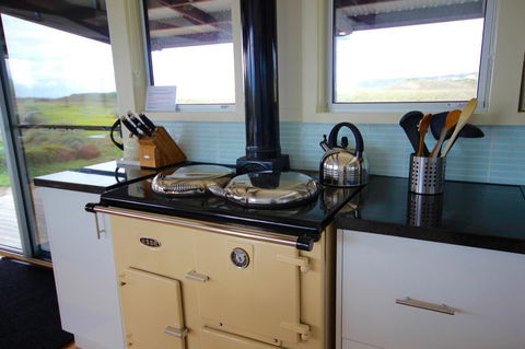 Turnstone Beach House - Accommodation Main Beach 6