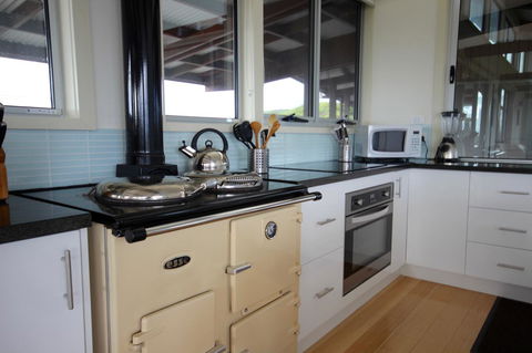 Turnstone Beach House - Accommodation Main Beach 14