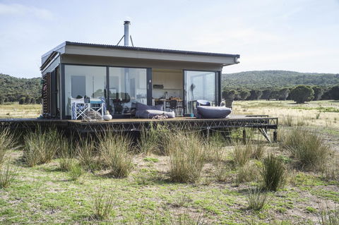 Sawyers Bay Shacks - Accommodation Main Beach 9