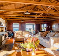 Palana Beach House - Accommodation Main Beach