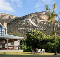 Mountain Seas Lodge - Accommodation Main Beach