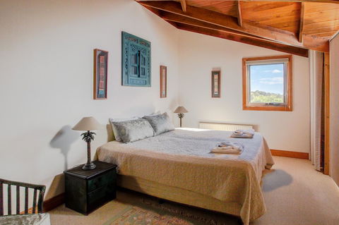 Mountain Seas Lodge - Accommodation Main Beach 10