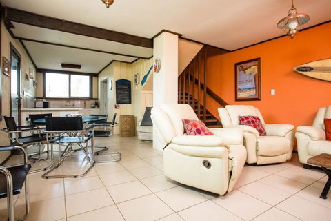 'Banksia 7' Marine Parade - Accommodation Main Beach 3