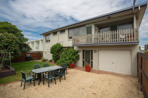 'Banksia 7' Marine Parade - Accommodation Main Beach 0