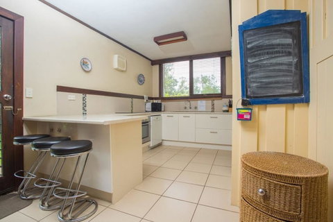 'Banksia 7' Marine Parade - Accommodation Main Beach 1