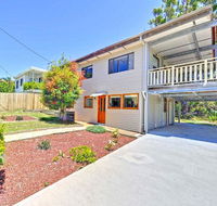'Beach Break 2' 2/10 Lionel St - downstairs unit with Aircon - Accommodation Main Beach