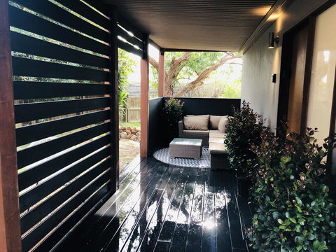 'Carinya' Coastal Cottage - Accommodation Main Beach 1