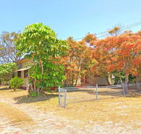'Daves Place' 27 Rigney St - Holiday house with WIFI Aircon  Boat Parking - Accommodation Main Beach