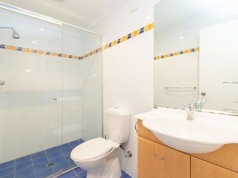 'Dutchies Vista' 1/45 Christmas Bush Ave - Ground Floor Duplex With Stunning Water Views - Accommodation Main Beach 3