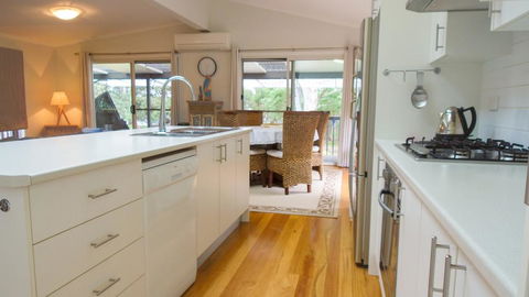 'RIVERSIDE RETREAT' 544 Ocean Drive, North Haven - Accommodation Main Beach 2