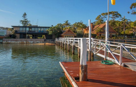 'Southwind' On Main Street - Accommodation Main Beach 0