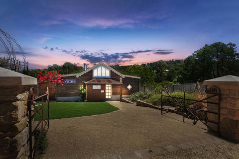 'The Coach House' At Lochiel - Accommodation Main Beach 0