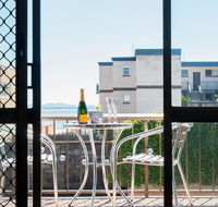 1 'BAHIA' 47 RONALD AVE - GREAT LOCATION WITH FILTERED WATER VIEWS - Accommodation Main Beach