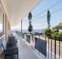 1 'Shoal Towers' 11 Shoal Bay Road - fantastic unit across the road from beach - Accommodation Main Beach