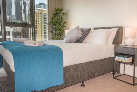 1 Bedroom Studio Apartment Near Eagle Street - Accommodation Main Beach 2
