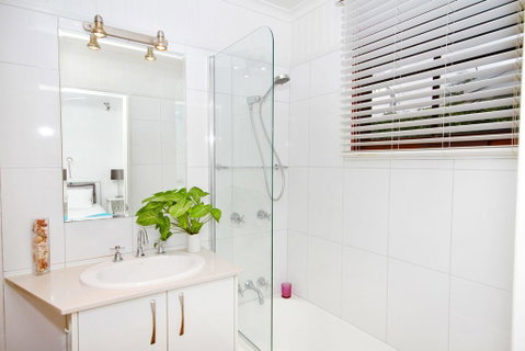 1/121 Park Crescent, Coolum Beach - Accommodation Main Beach 1