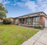 111 Relaxing Family Getaway in Burwood - Accommodation Main Beach