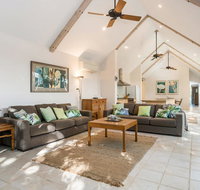 12 Childe Street Byron Bay - Absolute Belongil Summerhouse - Accommodation Main Beach