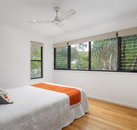 12 Naiad Court- Pool sleeps 8 close to beach - Accommodation Main Beach