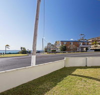 13 'Bayview Towers' 15 Victoria Parade - ground floor unit with magical water views - Accommodation Main Beach