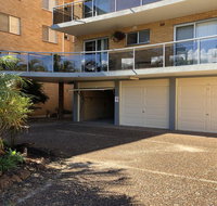 13 'Parkview' 11-13 Catalina Close - great location unit with a locked garage - Accommodation Main Beach