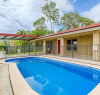 14 Double Island Drive - Rainbow Beach Large Holiday House with PoolPets Welcome Free Wi-Fi - Accommodation Main Beach