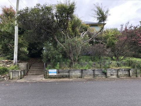 15 Clarke Street - Accommodation Main Beach 0