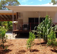 15 Esprit Drive - Rainbow Shores Gorgeous Modern Beach House - Accommodation Main Beach