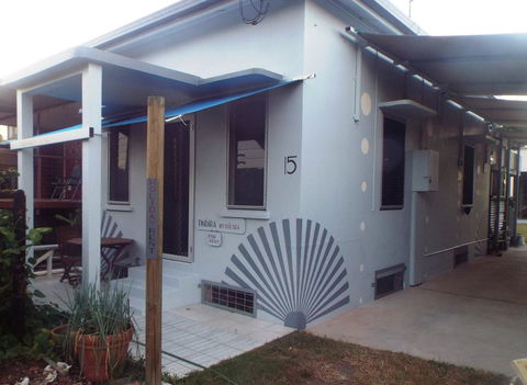 15 Robert Johnstone Parade - Accommodation Main Beach 0