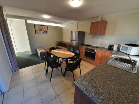 16 Lakeview Plaza - Accommodation Main Beach 2