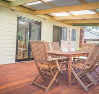 17 Broadbeach Drive - Free WiFi - Accommodation Main Beach