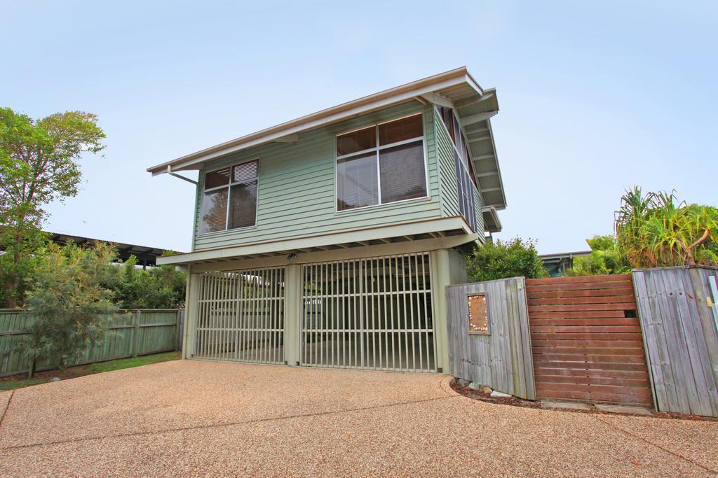 Mudjimba QLD Accommodation Main Beach