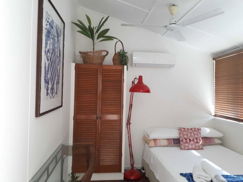 19 Grimshaw - Accommodation Main Beach 2