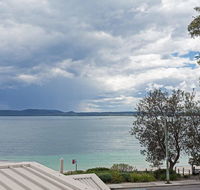 2 'Sunnie Belle' 3 Victoria Parade- water views over Nelson Bay foreshore - Accommodation Main Beach