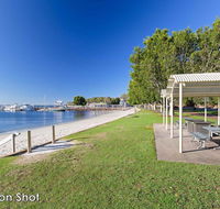 2 'Westpoint' 2 Thurlow Avenue - ground floor linen supplied views - Accommodation Main Beach