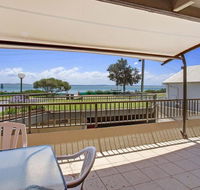 2 'Yachtsman Rest' 37 Victoria Parade - Foxtel aircon waterviews - Accommodation Main Beach