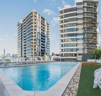 2 Bed Brisbane Resort Apartment - Accommodation Main Beach