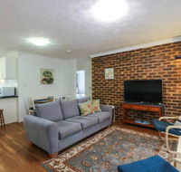 2 Bedroom St Lucia Apartment close to UQ and CityCat - Accommodation Main Beach
