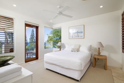 2 Hale Lani - Accommodation Main Beach 2