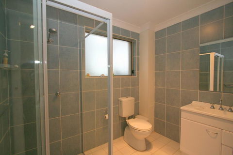 2/17 Jillamatong Street - Accommodation Main Beach 3