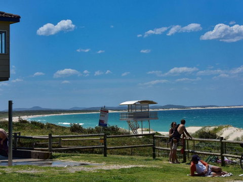 20 Booneroo - Walk To The Beach - Accommodation Main Beach 1