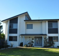 21 Tingira Close - Family home in a quiet street enjoying ocean views - Accommodation Main Beach